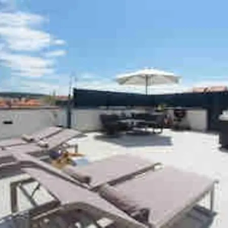 With Pool And Jacuzzi * טרוגיר