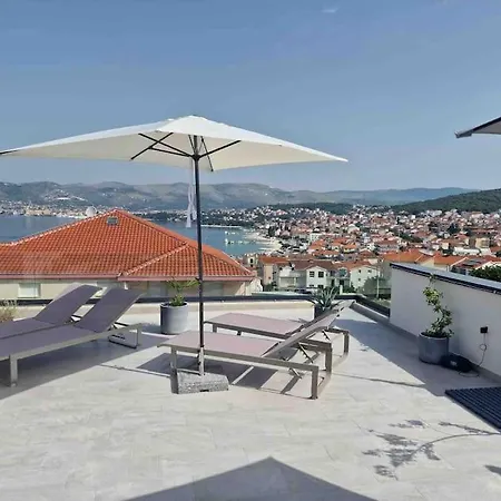 דירה With Pool And Jacuzzi *